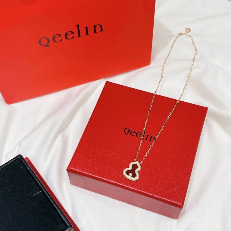 Affordable Qeelin Necklaces 212833