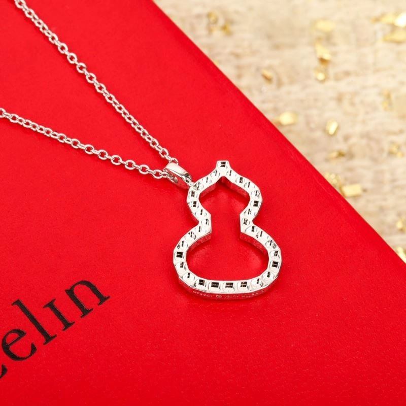 Seasonal Qeelin Necklaces 212835