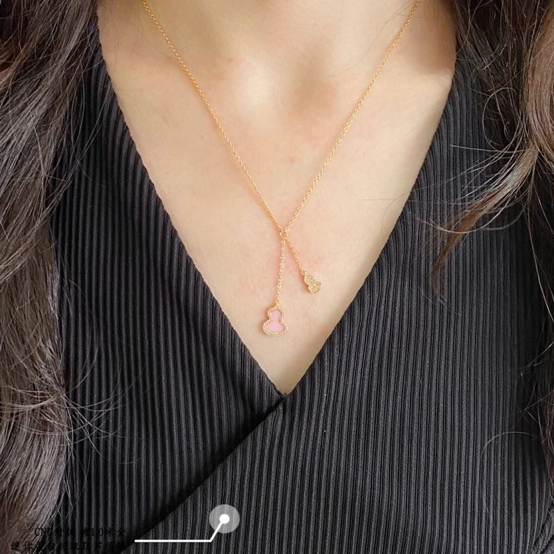 Qeelin Necklaces Vibrant 212517