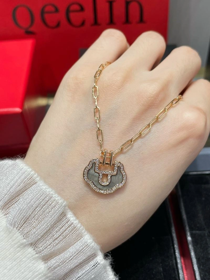 SmartChoice Qeelin Necklaces 211707