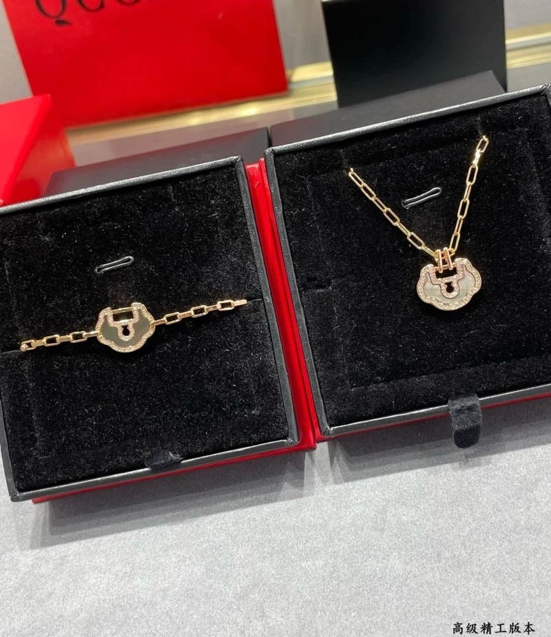 SmartChoice Qeelin Necklaces 211707