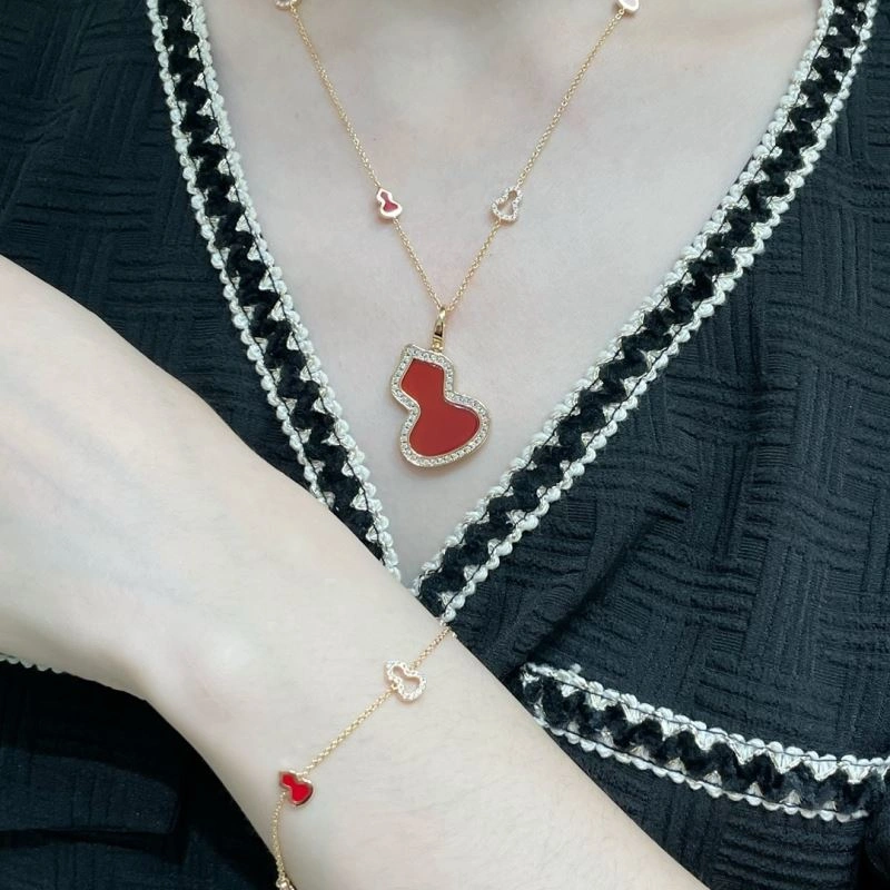 Qeelin Necklaces Sleek 211701