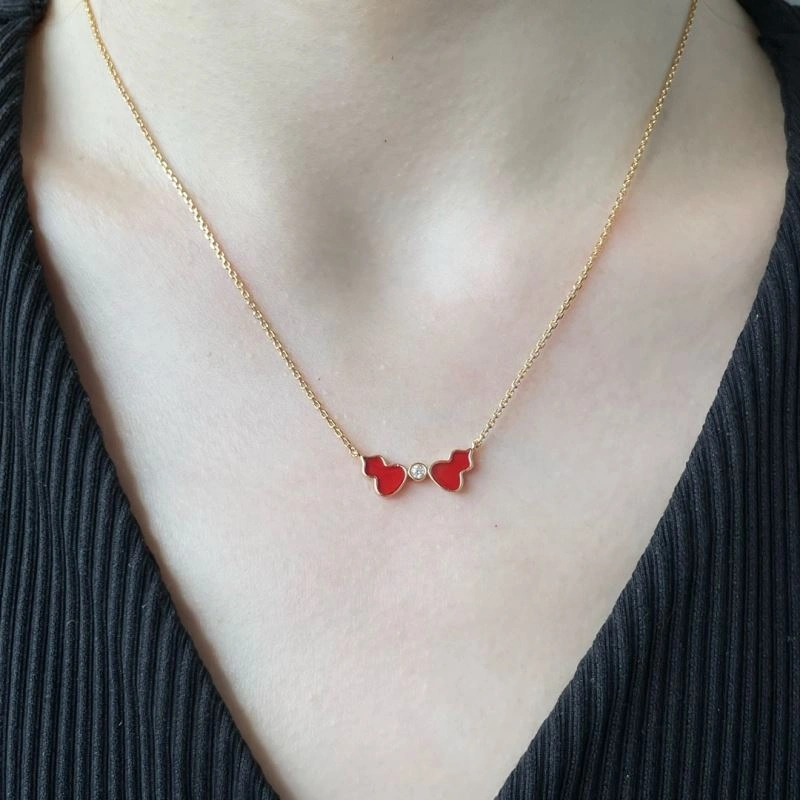 Resilient Qeelin Necklaces 211700