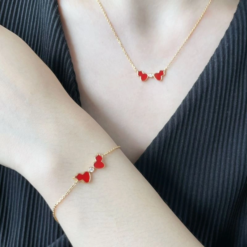 Resilient Qeelin Necklaces 211700