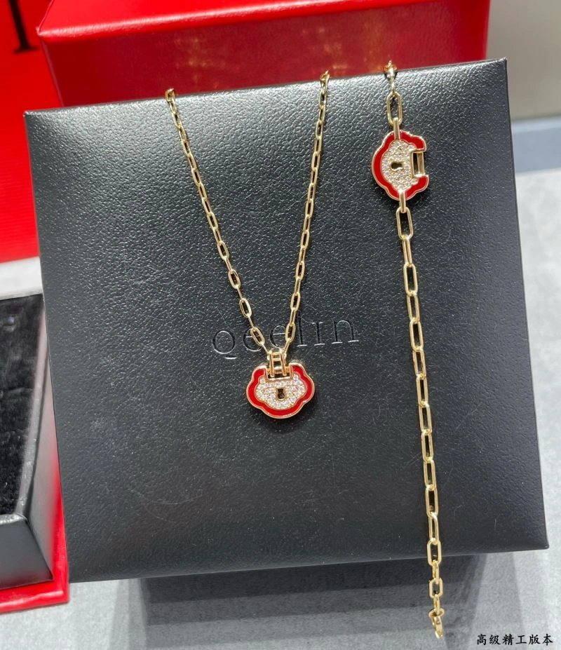 Qeelin Necklaces EyeCatching 211696