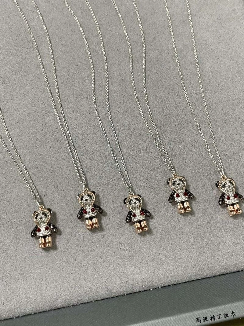 Chic Qeelin Necklaces 211686
