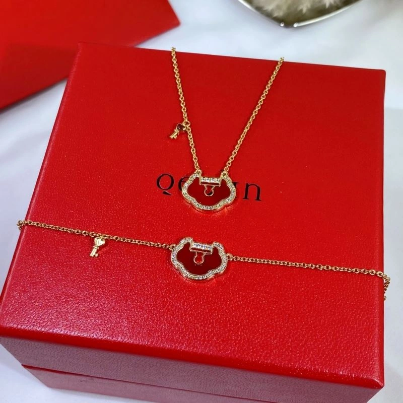 ZipUp Qeelin Necklaces 211688