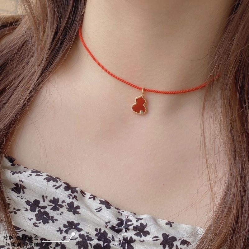Casual Qeelin Necklaces 211684