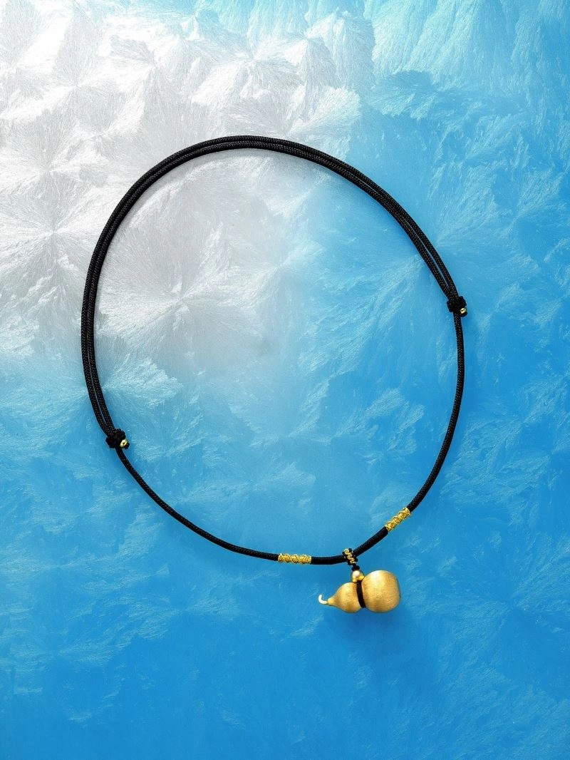 Tailored Qeelin Necklaces 211681