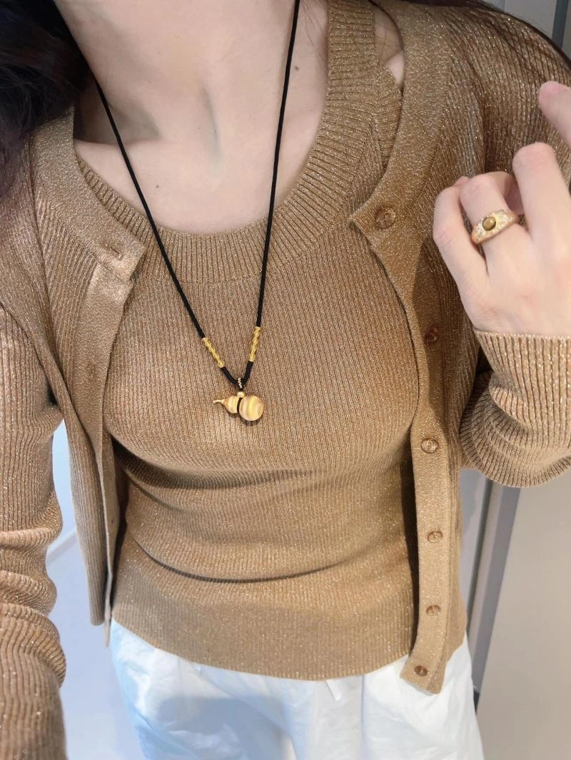 Tailored Qeelin Necklaces 211681