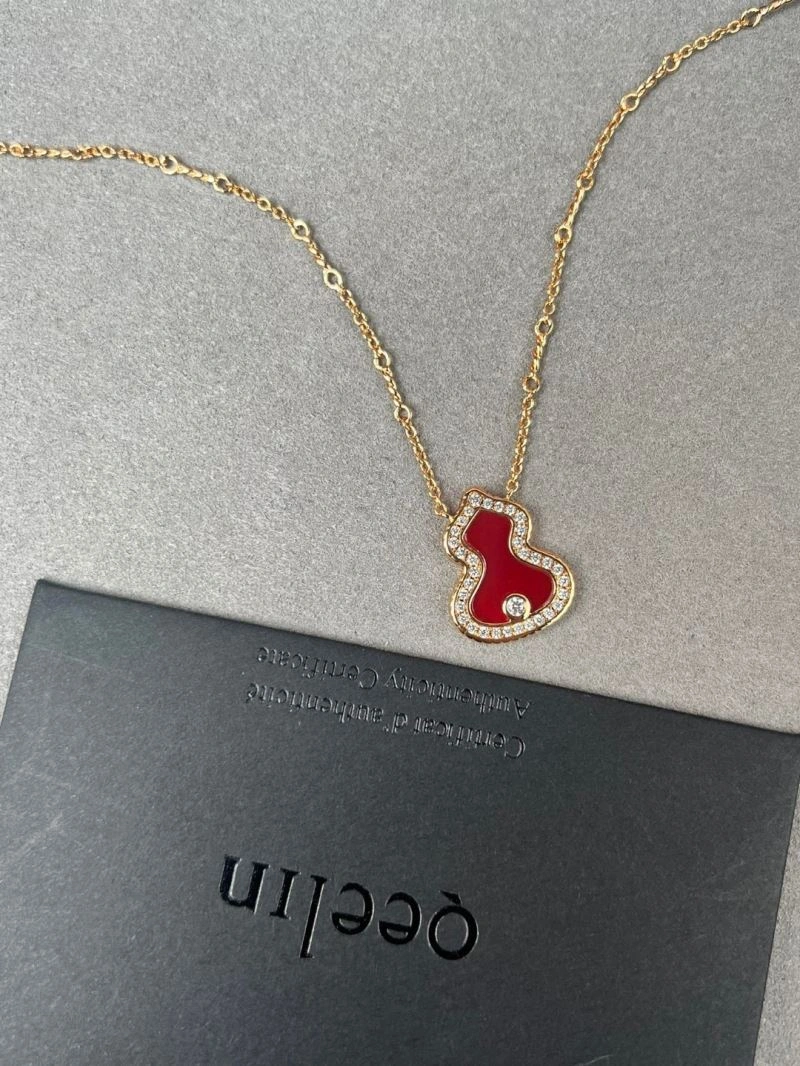 EyeCatching Qeelin Necklaces 211674