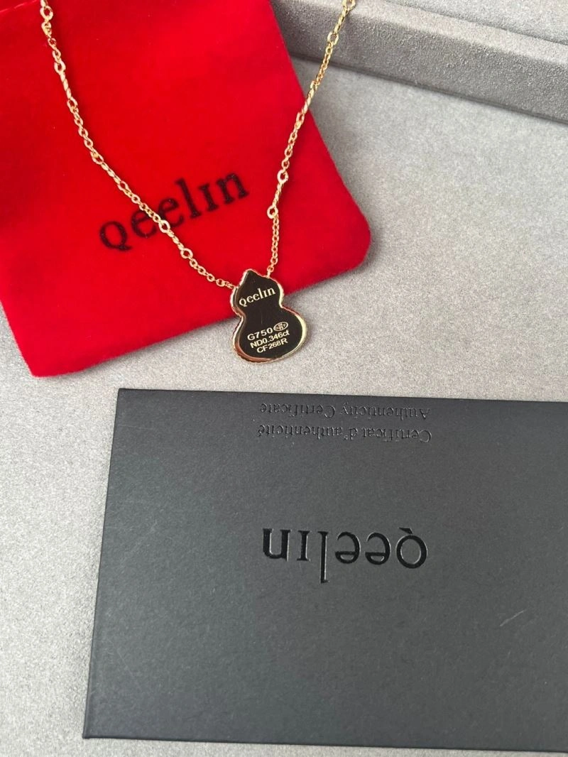 EyeCatching Qeelin Necklaces 211674