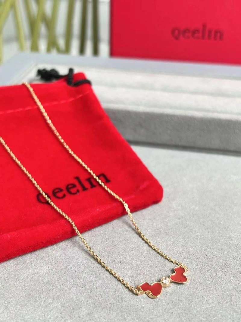 Bold Qeelin Necklaces 211671