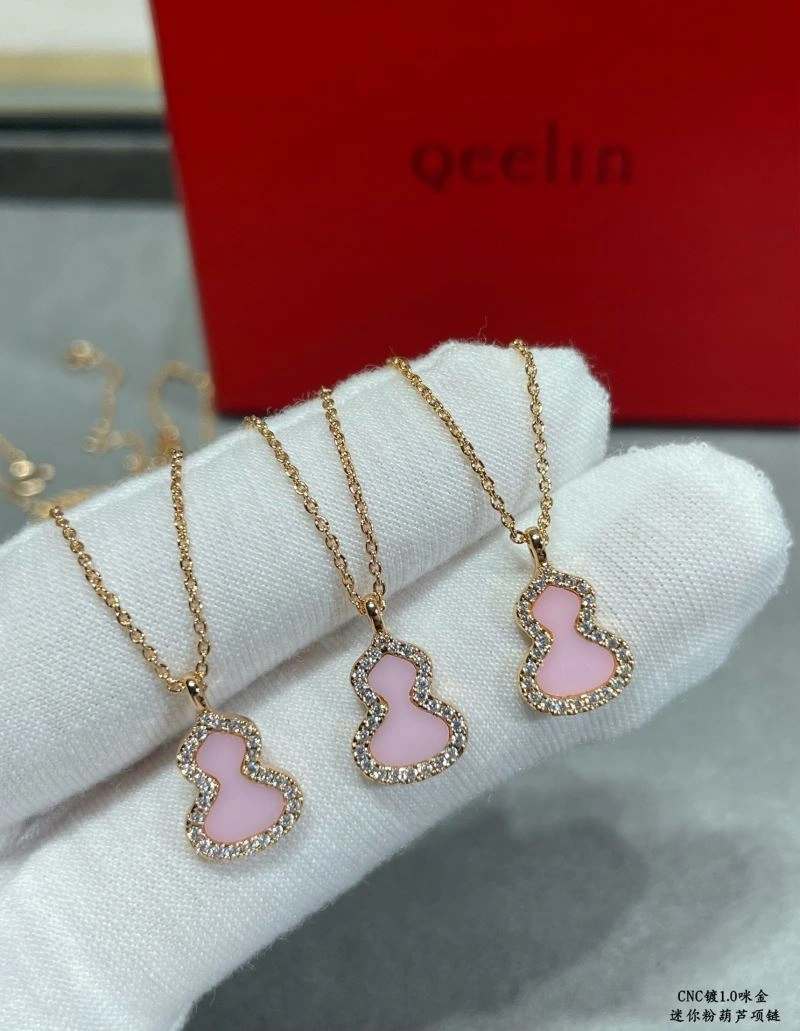 Seasonal Qeelin Necklaces 211108
