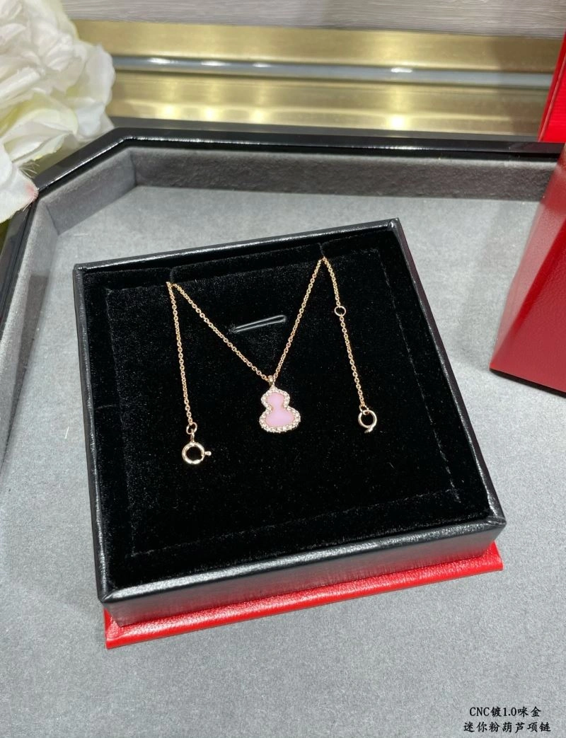 Seasonal Qeelin Necklaces 211108