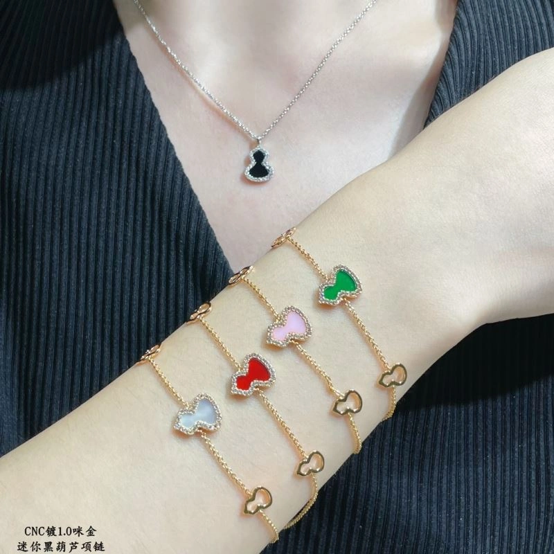 Qeelin Necklaces WaterResistant 211097