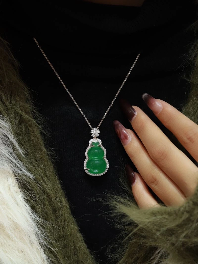 Qeelin Necklaces Premium 211081