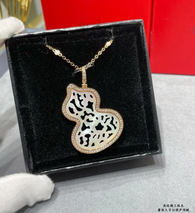 Qeelin Necklaces Bright 211078