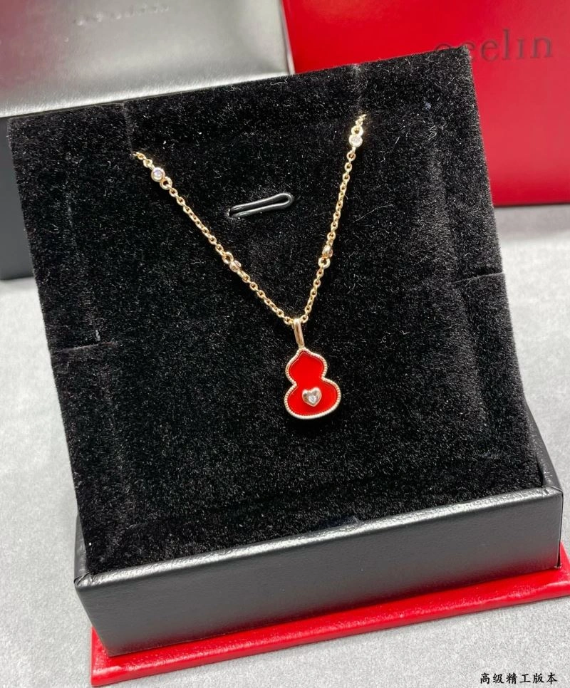 UrbanStyle Qeelin Necklaces 211066