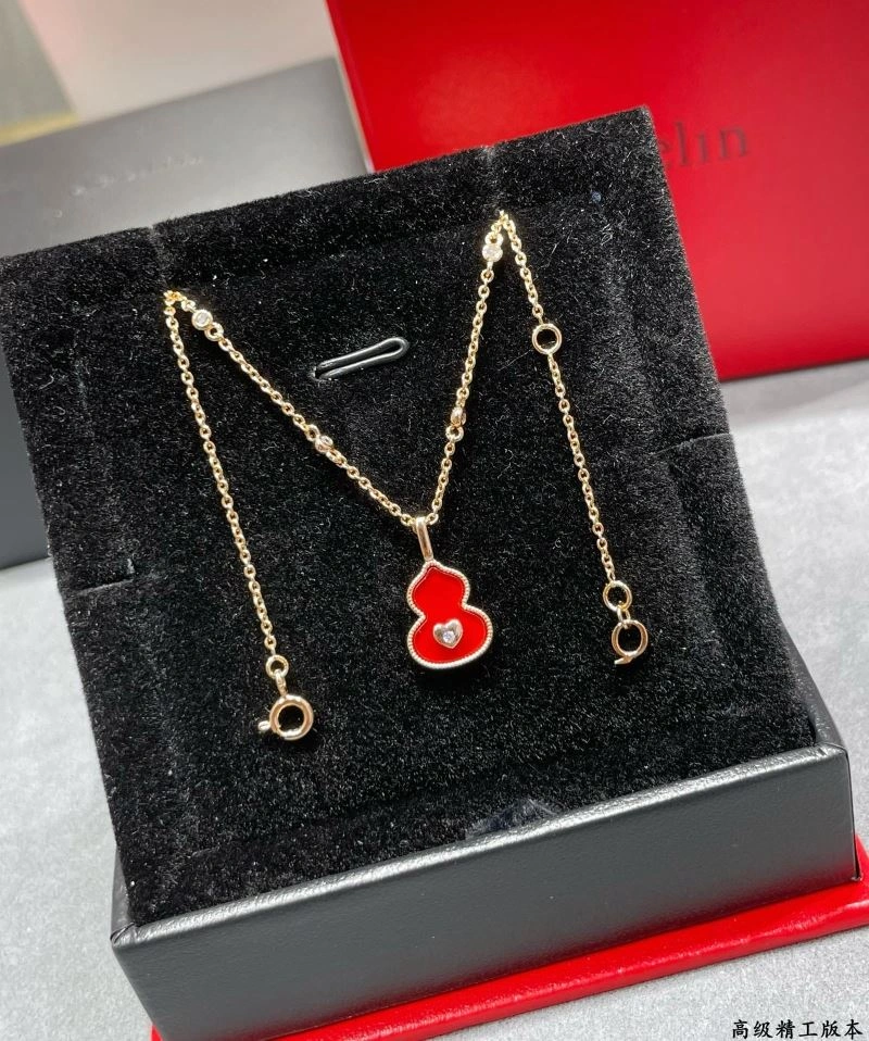 UrbanStyle Qeelin Necklaces 211066