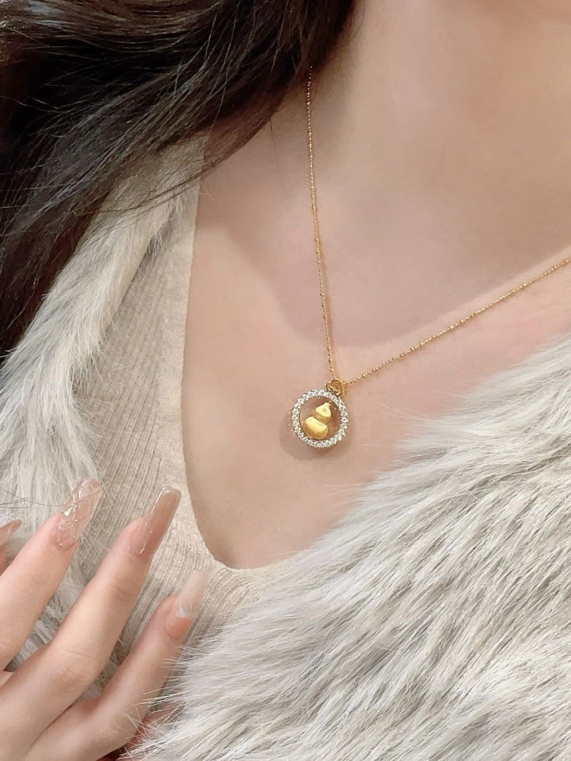 Vibrant Qeelin Necklaces 210385