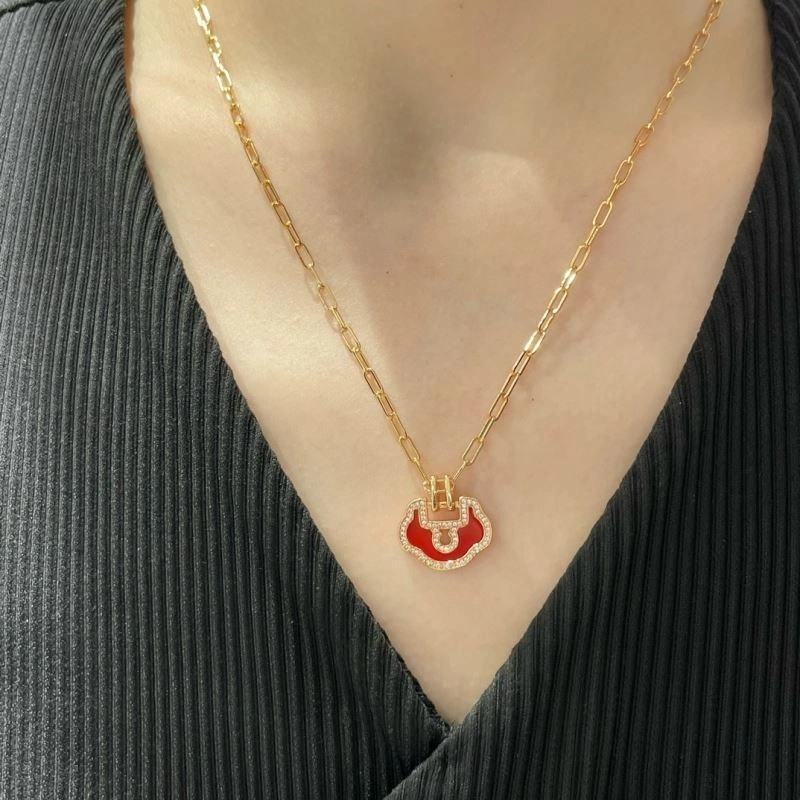 Qeelin Necklaces TechFriendly 210388