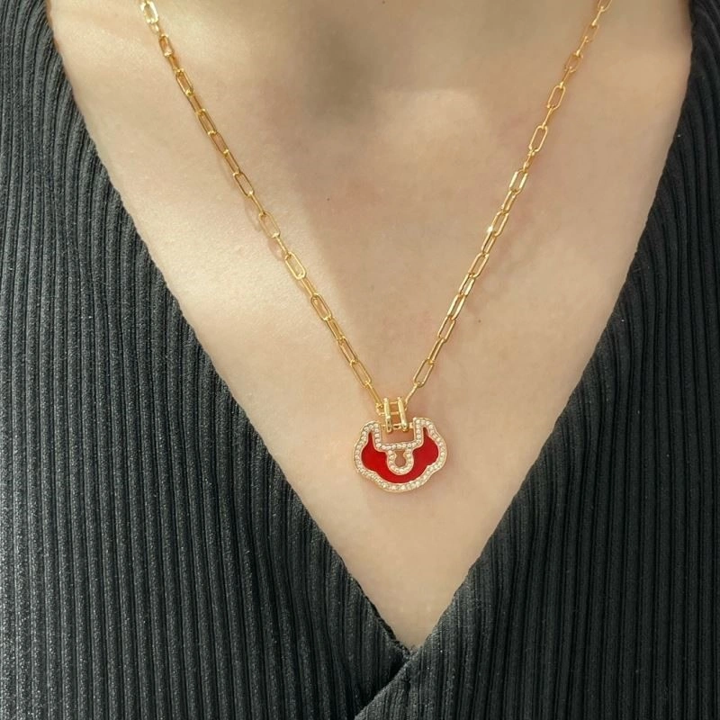 Qeelin Necklaces TechFriendly 210388