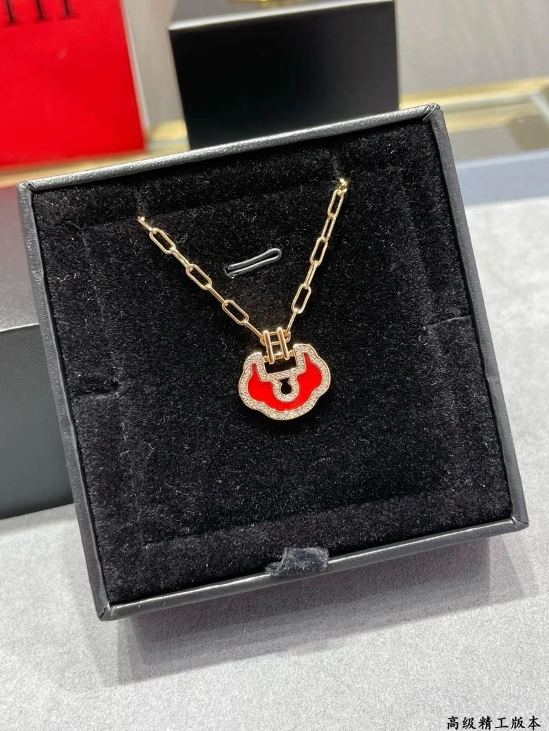 Qeelin Necklaces TechFriendly 210388