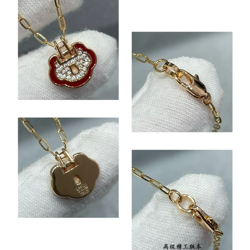 Practical Qeelin Necklaces 210375