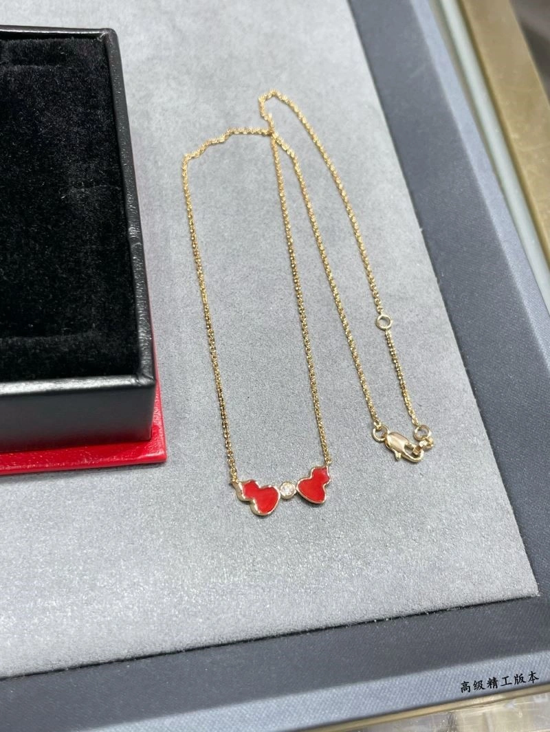 TechFriendly Qeelin Necklaces 210370