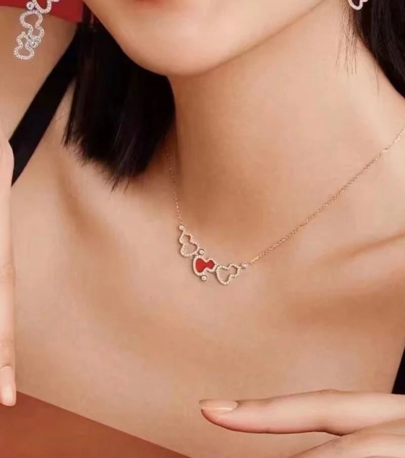 Tailored Qeelin Necklaces 210357