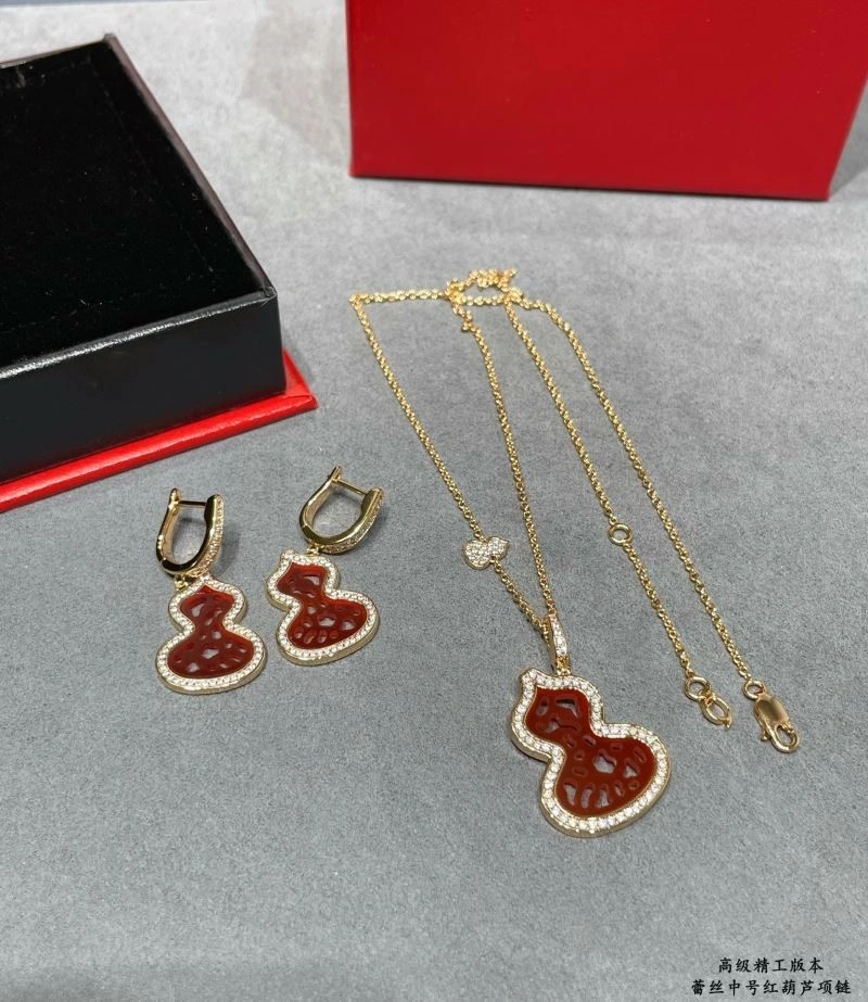Modern Qeelin Necklaces 210365