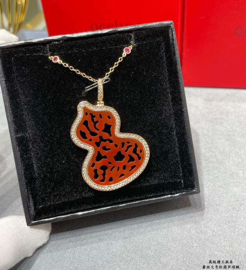 Qeelin Necklaces Practical 210359