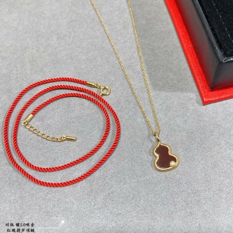 SmoothTexture Qeelin Necklaces 210356