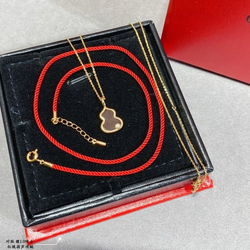 SmoothTexture Qeelin Necklaces 210356