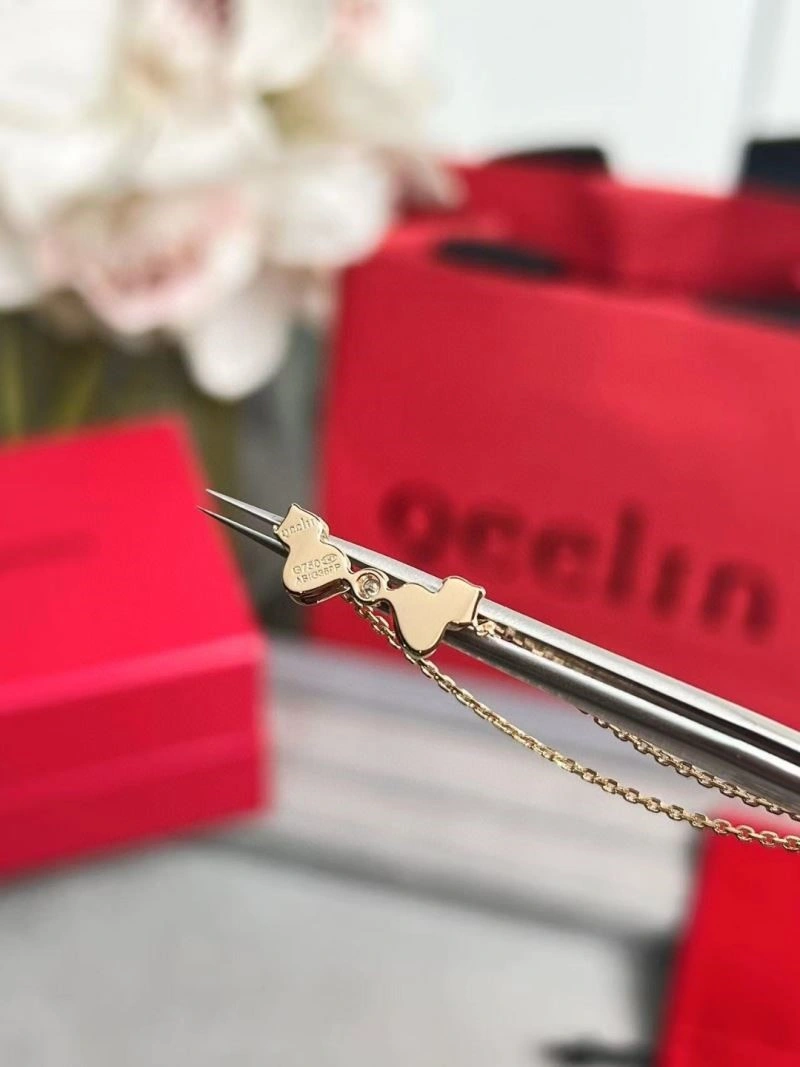Seasonal Qeelin Necklaces 210355