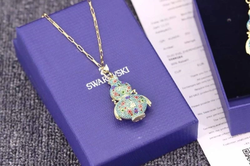 Snug Qeelin Necklaces 210351