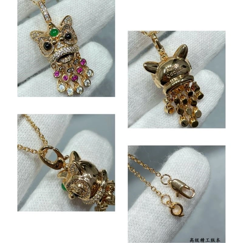 Compact Qeelin Necklaces 210383