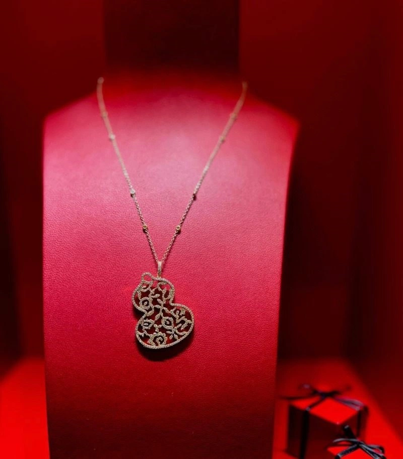 Breathable Qeelin Necklaces 209648