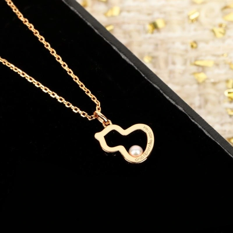 Upgraded Qeelin Necklaces 209663