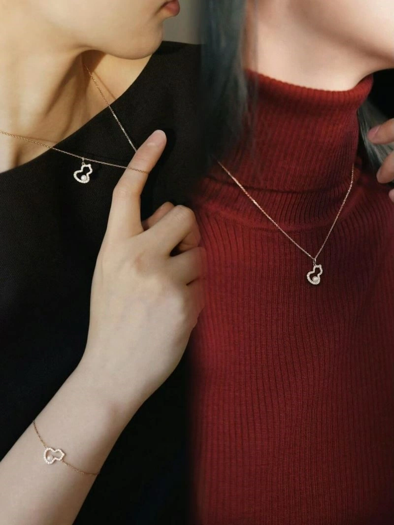 Upgraded Qeelin Necklaces 209663