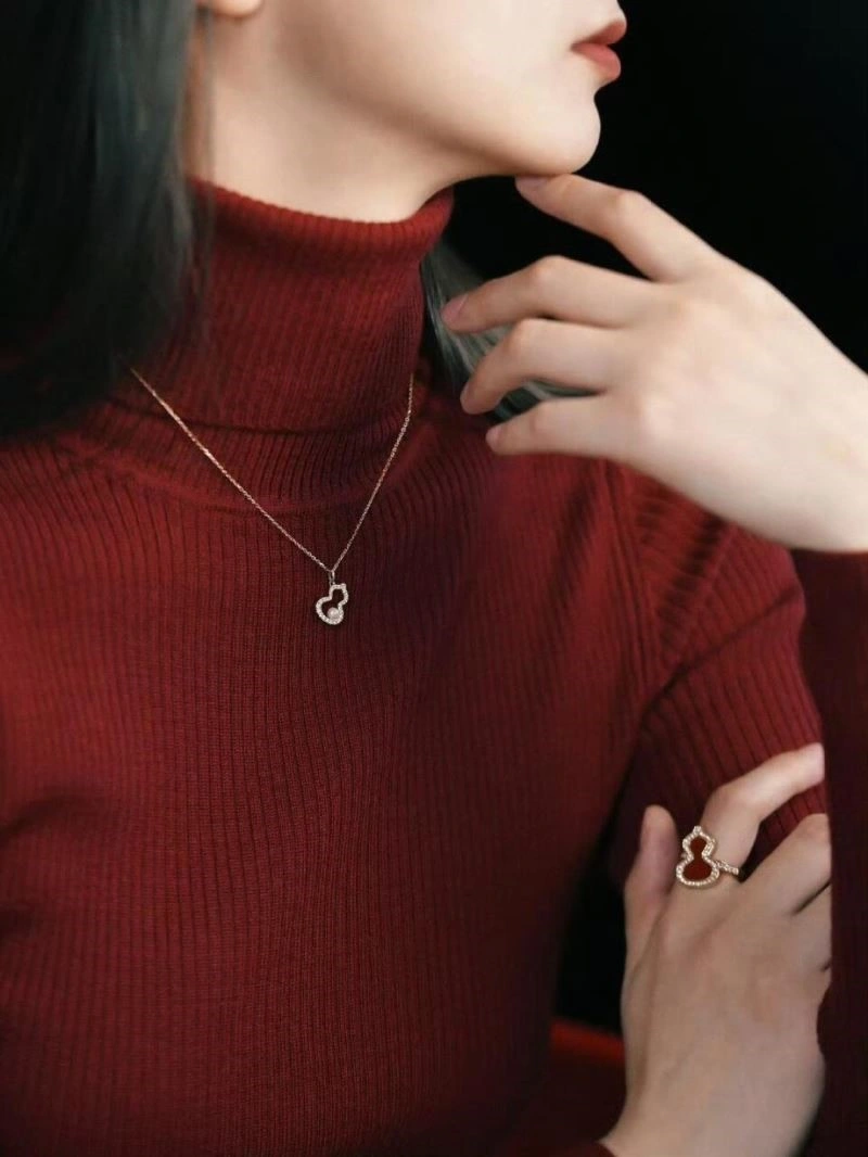 Upgraded Qeelin Necklaces 209663