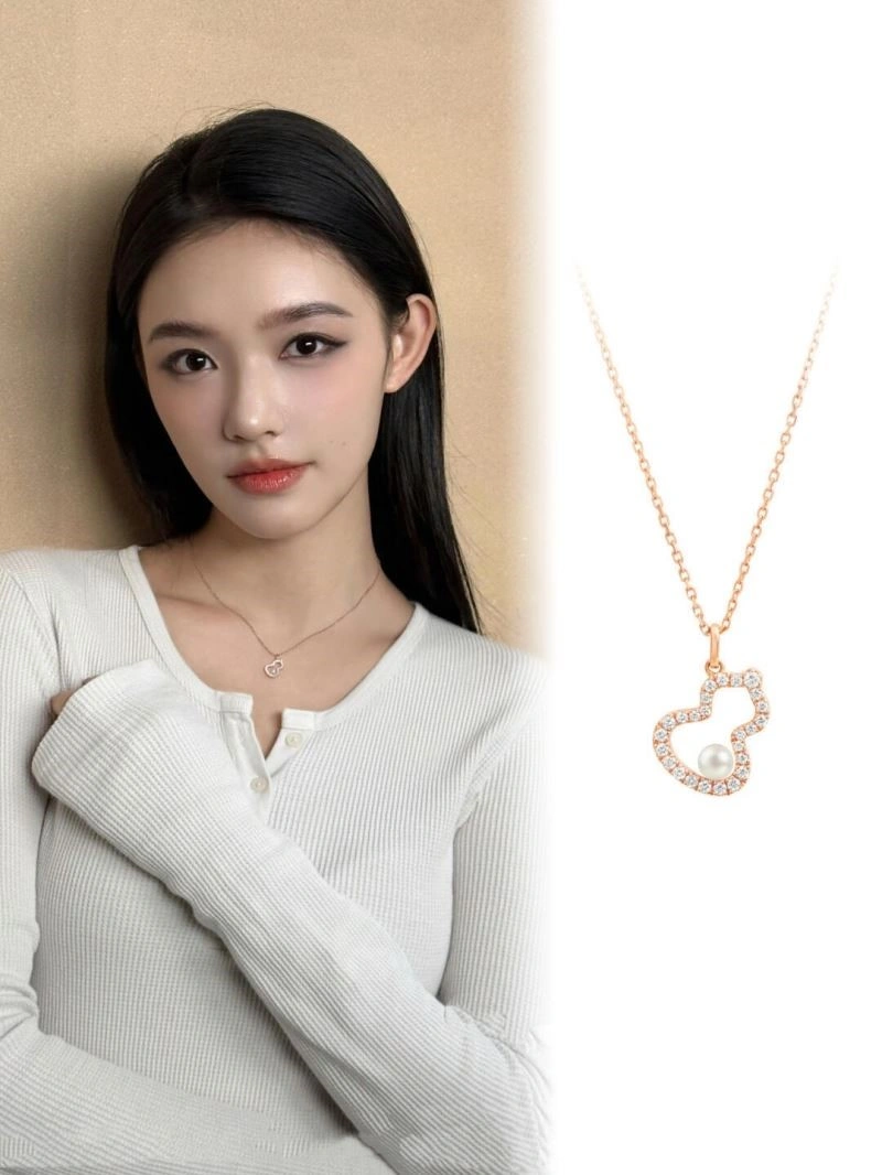 Upgraded Qeelin Necklaces 209663