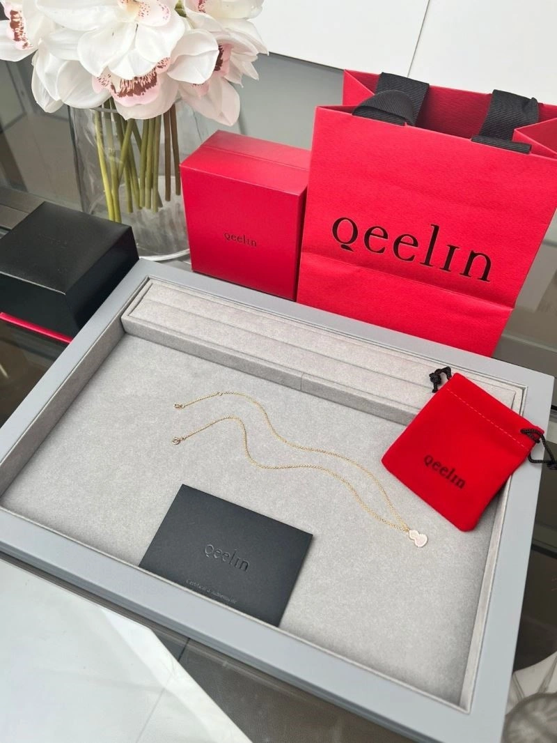 Snug Qeelin Necklaces 209135