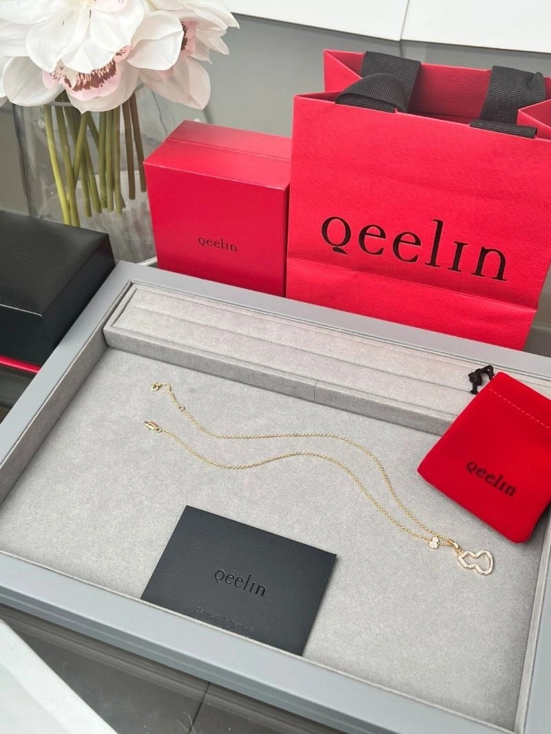 Flexible Qeelin Necklaces 209100