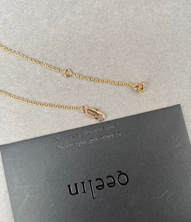 Flexible Qeelin Necklaces 209100