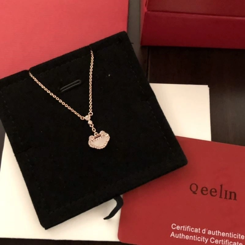 SoftTouch Qeelin Necklaces 209096
