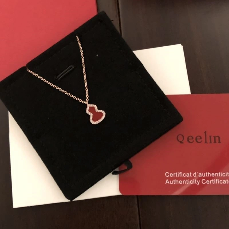 MoistureWicking Qeelin Necklaces 208465