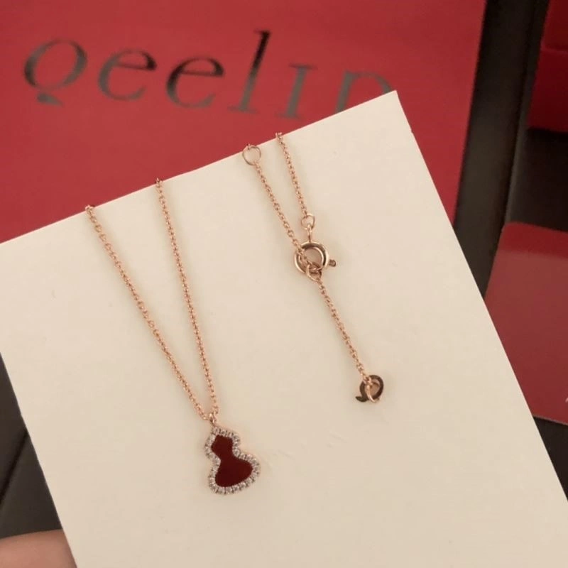 MoistureWicking Qeelin Necklaces 208465