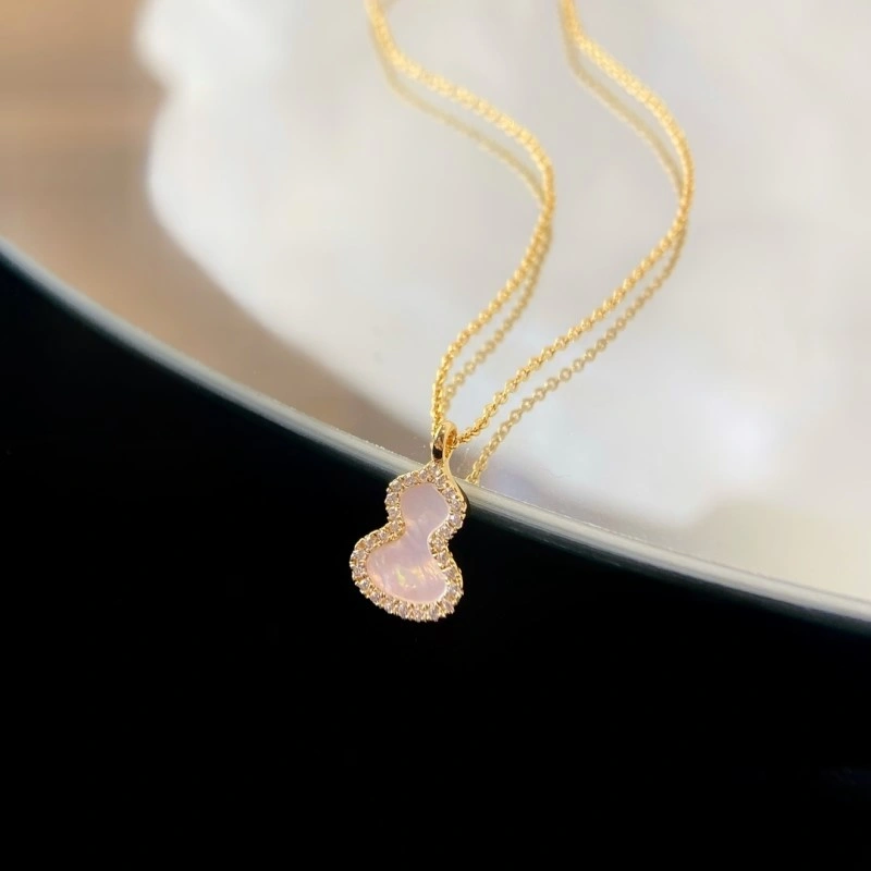 Qeelin Necklaces Compact 208474